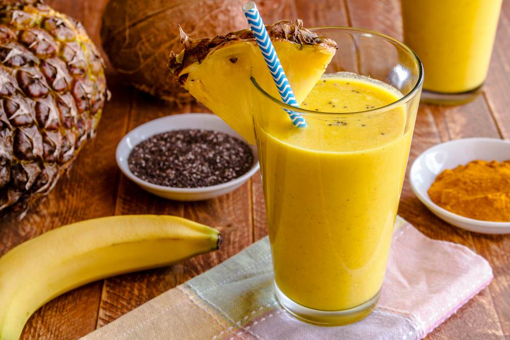 Pineapple-banana smoothie